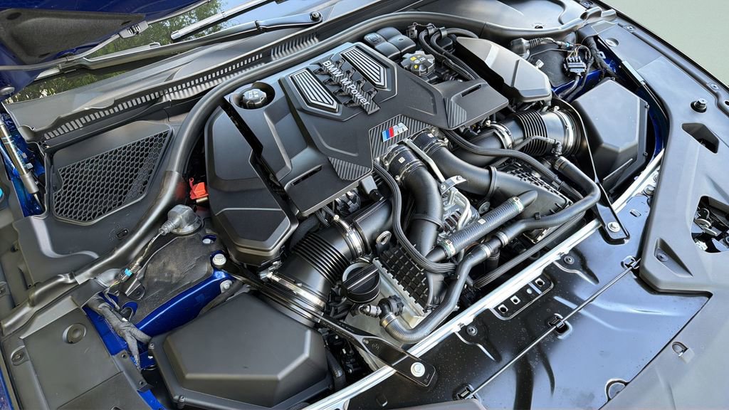 Used 2025 BMW M8 Competition image 20