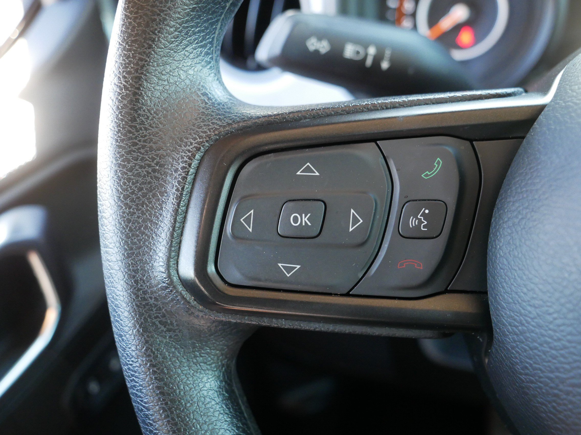 Used 2025 Jeep Gladiator Sport AWD/4WD image 28