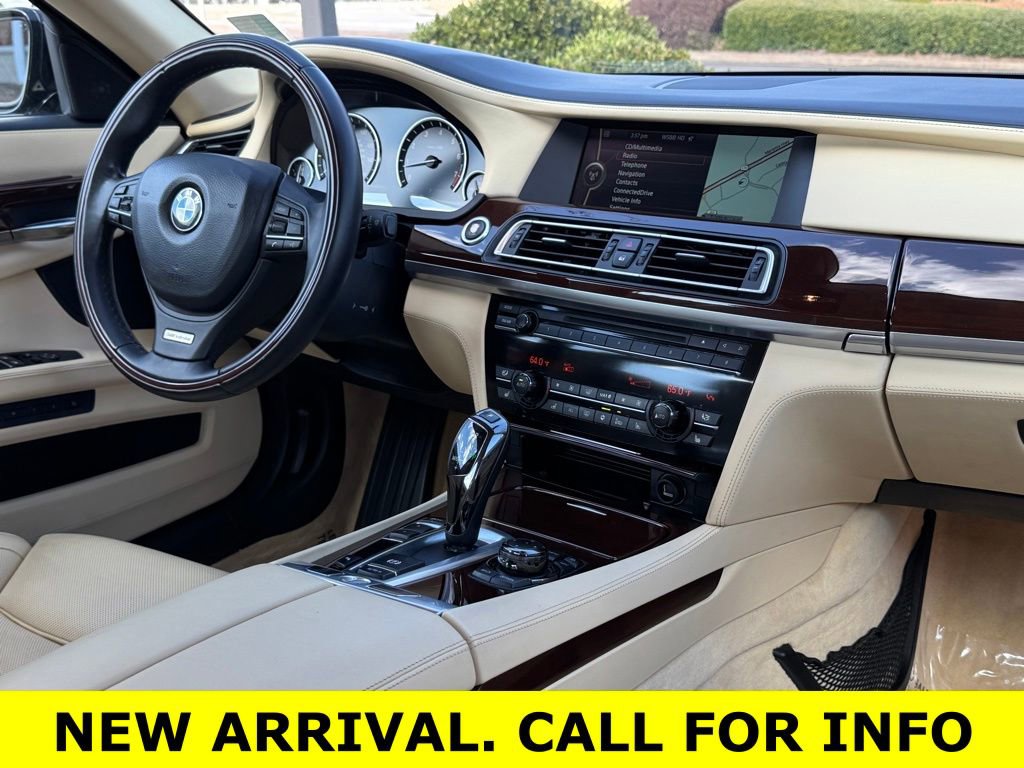 Used 2011 BMW 750Li w/ Luxury Rear Seating Pkg image 23