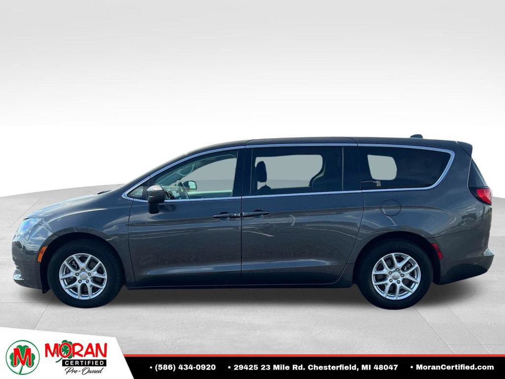 Used 2020 Chrysler Voyager LX FWD image 2
