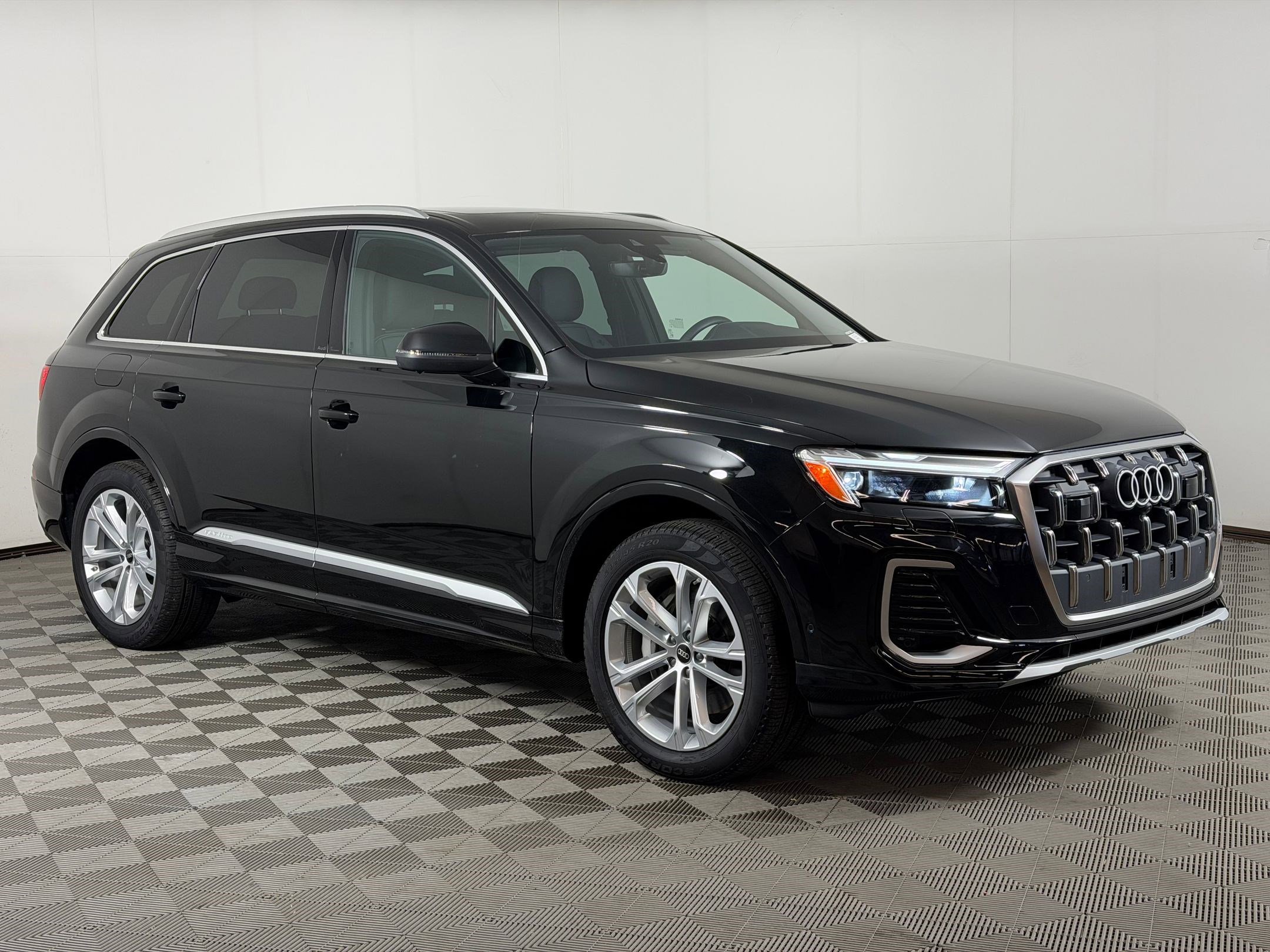 Used 2025 Audi Q7 2.0T Premium AWD/4WD image 7