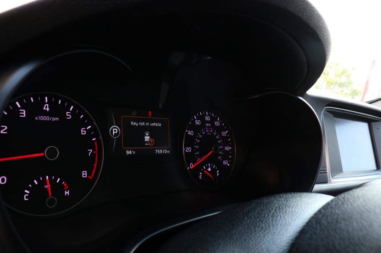 Used 2018 Kia Optima SX FWD image 26