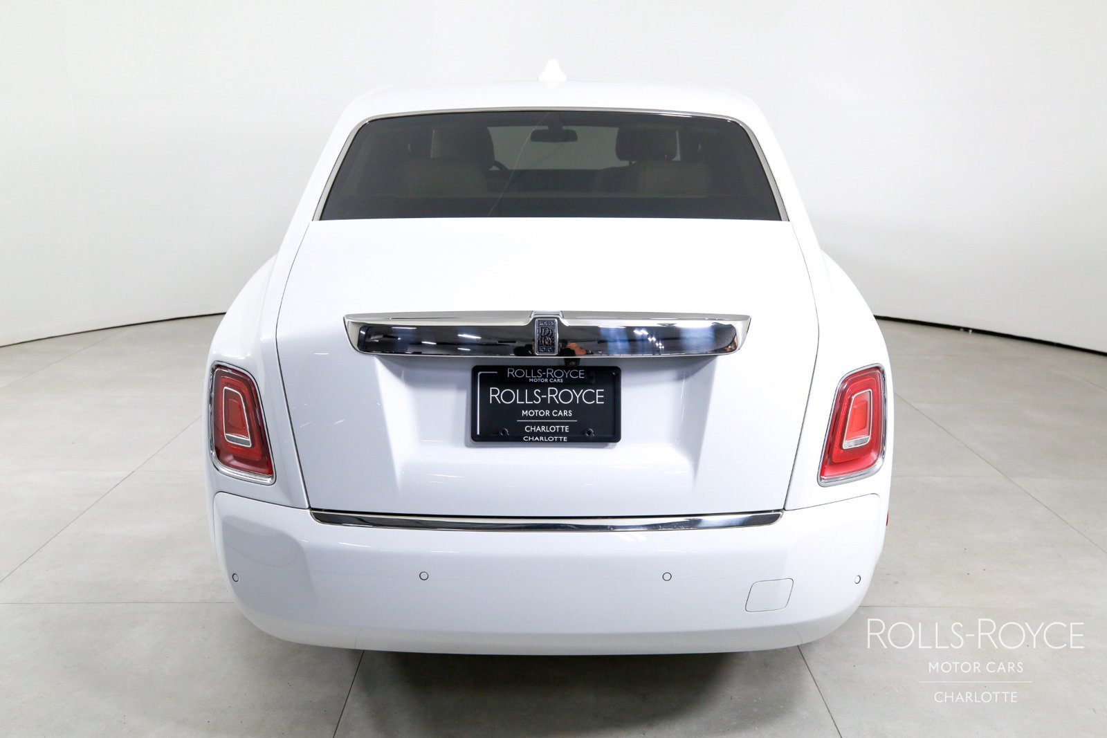 Certified 2024 Rolls-Royce Phantom Sedan RWD image 9