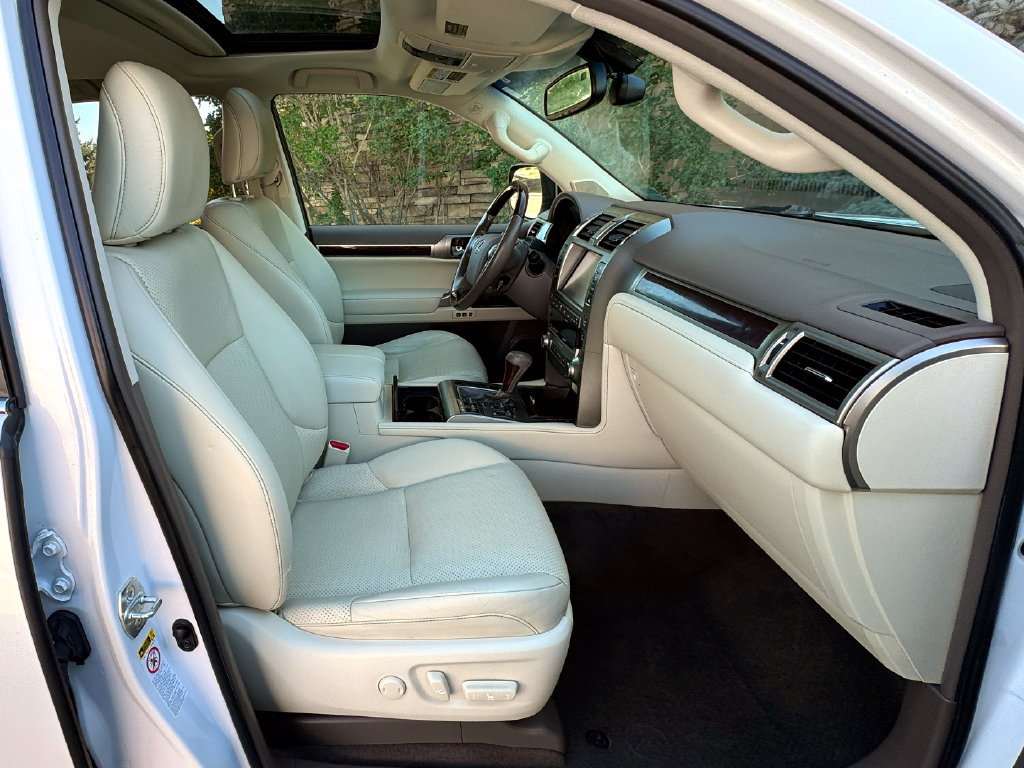 Used 2018 Lexus GX 460 Luxury AWD/4WD image 37