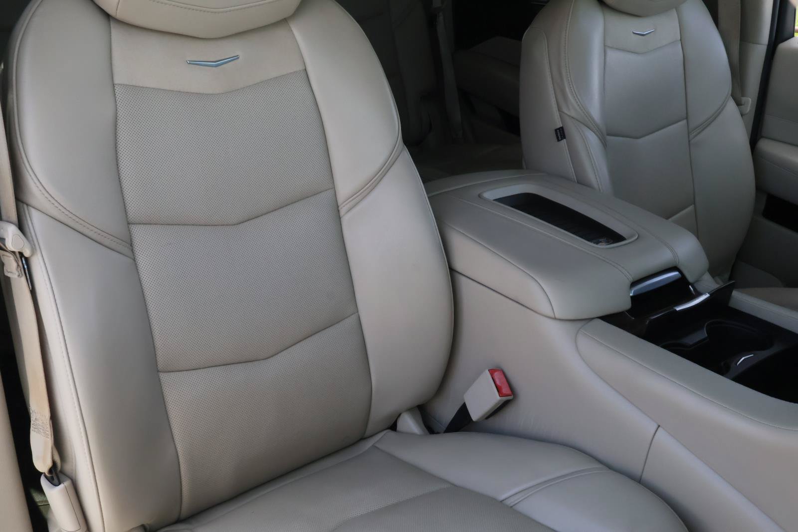Used 2019 Cadillac Escalade Premium Luxury w/ LPO, Radiant Package RWD image 20