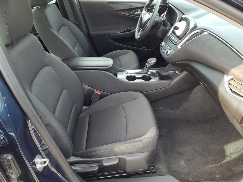 Used 2021 Chevrolet Malibu LT image 14