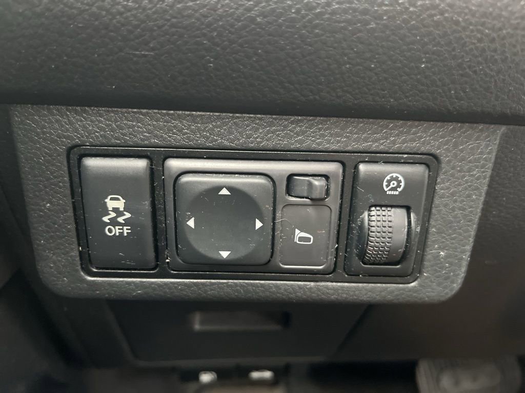 Used 2012 Nissan Versa 1.8 S image 17