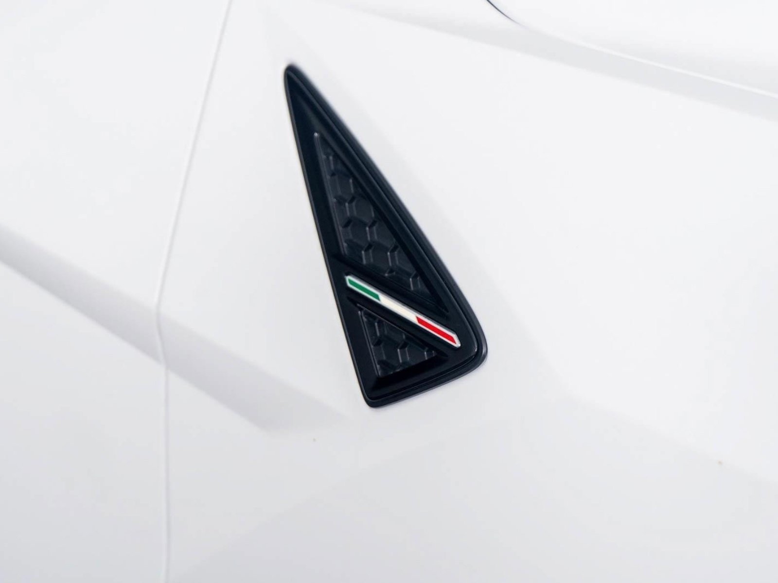 Used 2023 Lamborghini Urus Performante AWD/4WD image 26
