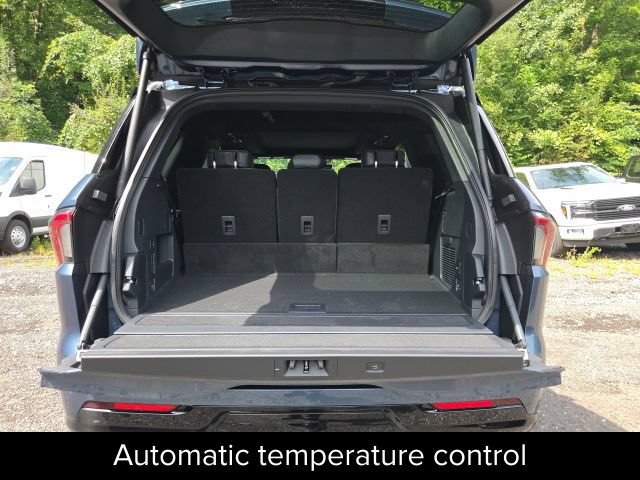 New 2027 Lincoln Navigator Reserve w/ Jet Appearance Package AWD/4WD image 12