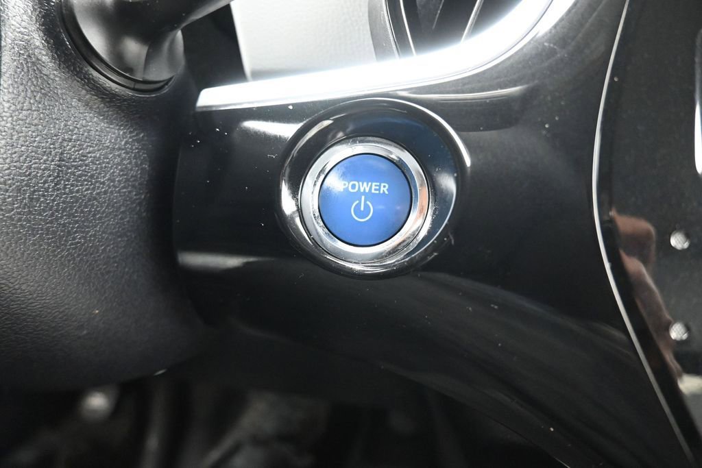 Used 2017 Toyota Prius Prime Premium FWD image 18