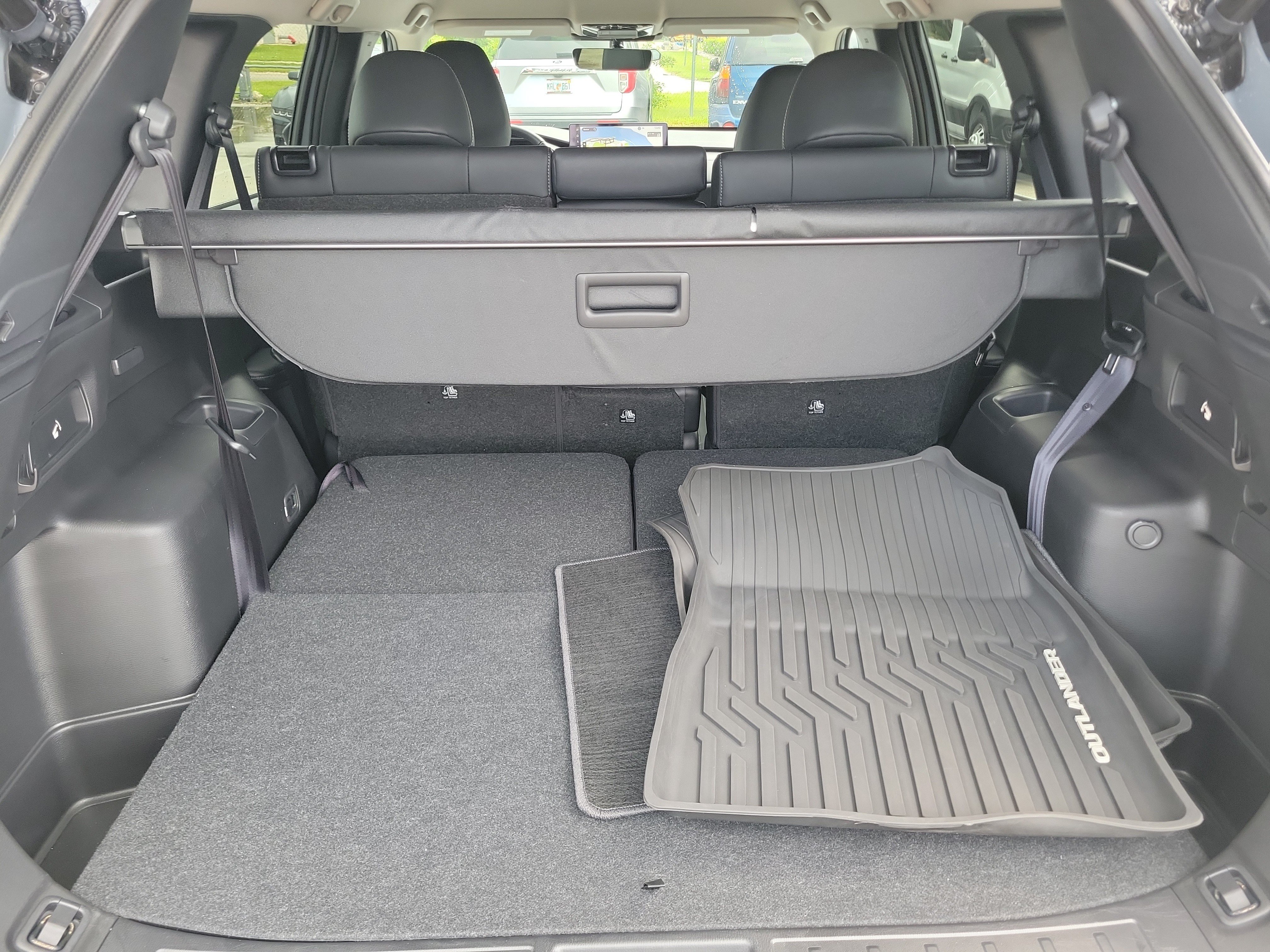 Used 2025 Mitsubishi Outlander SE FWD image 16