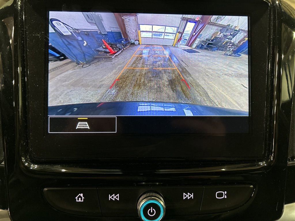 Used 2023 Chevrolet Traverse LT w/ LPO, Floor Liner Package image 27