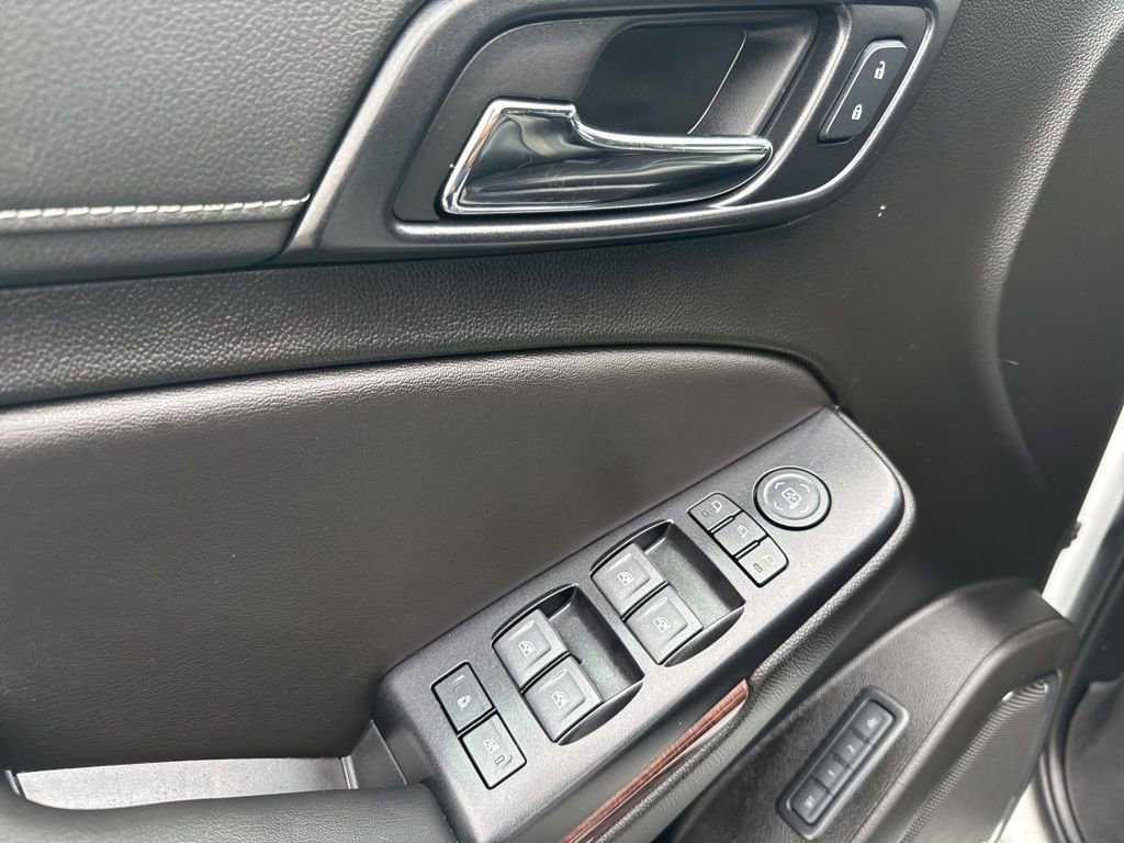 Used 2020 GMC Yukon XL SLT image 19