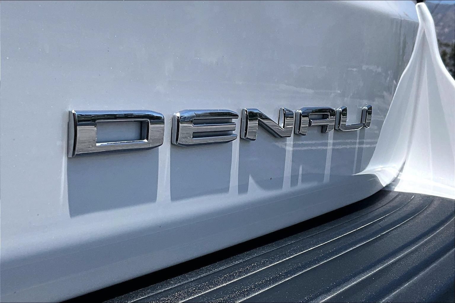 Used 2024 GMC Yukon Denali AWD/4WD image 31