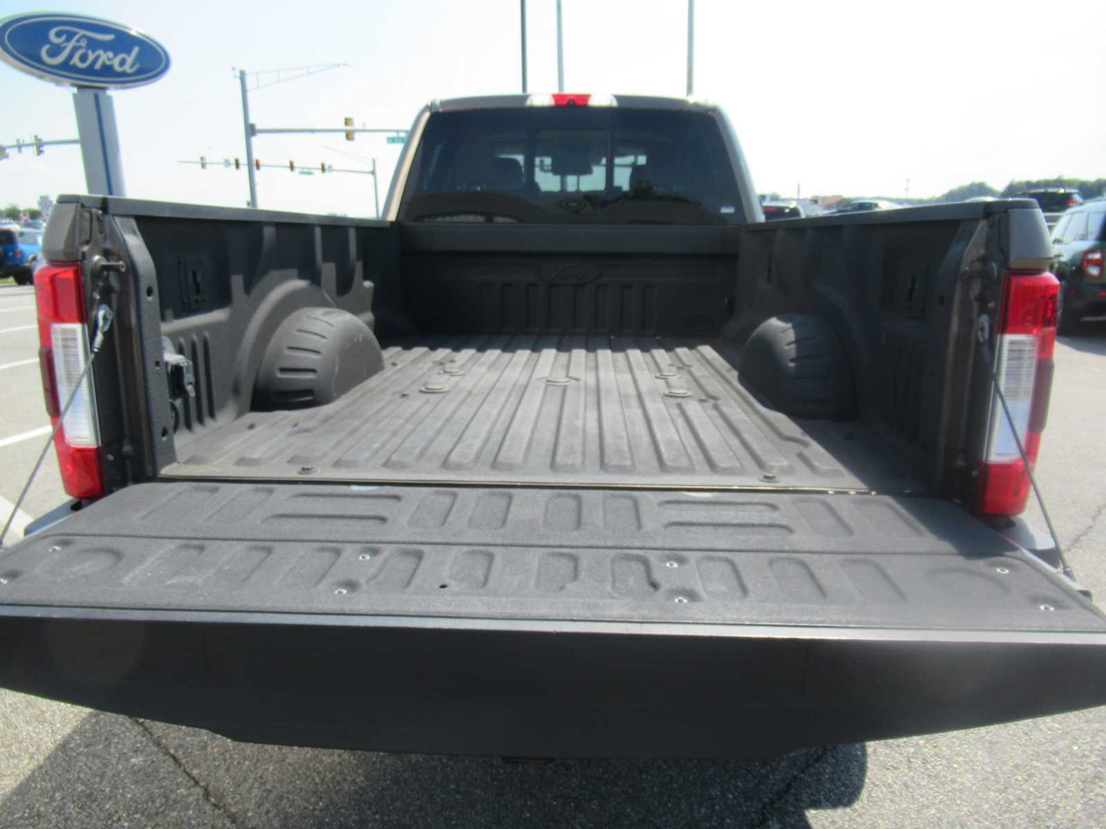 Used 2017 Ford F350 Lariat w/ Chrome Package AWD/4WD image 21