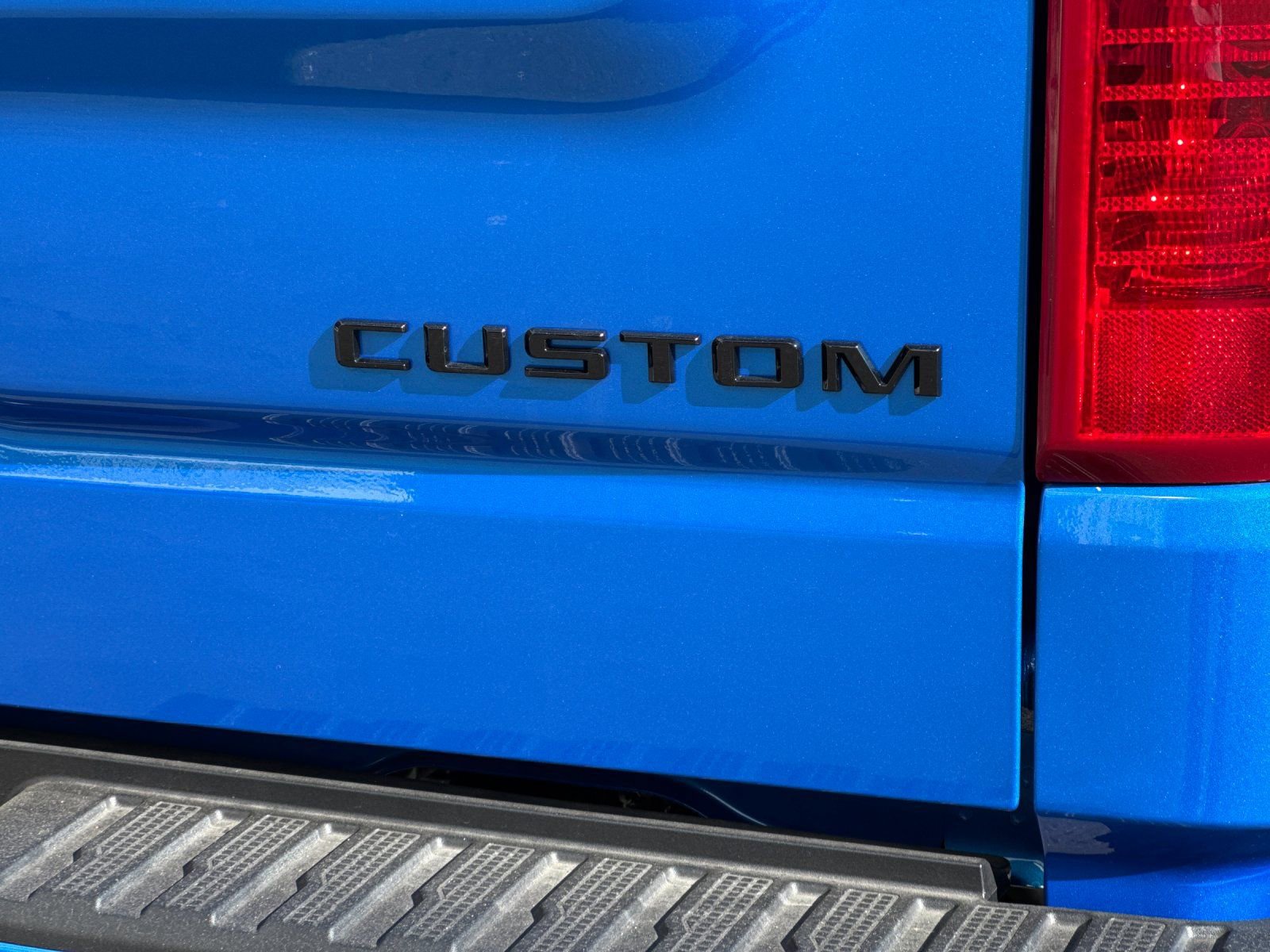 New 2026 Chevrolet Silverado 1500 Custom w/ LPO, Dark Essentials Package image 30