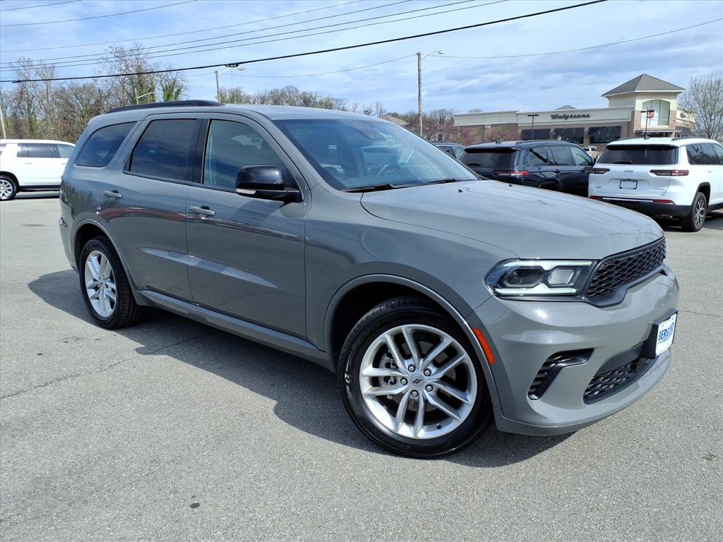 Used 2024 Dodge Durango GT image 1