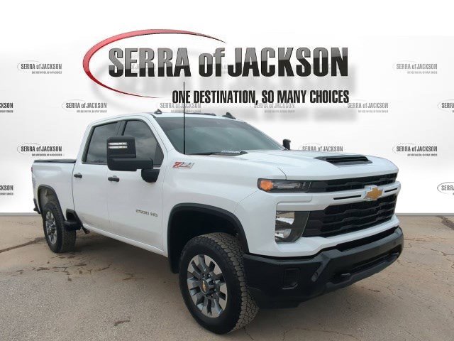 Used 2025 Chevrolet Silverado 2500 Custom w/ Custom Value Package image 2