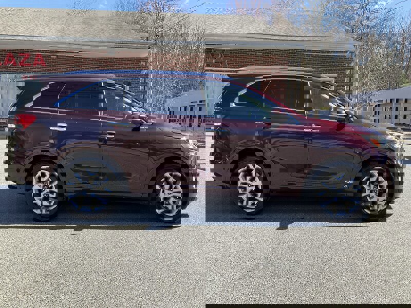 Used 2017 Kia Sorento SX image 4