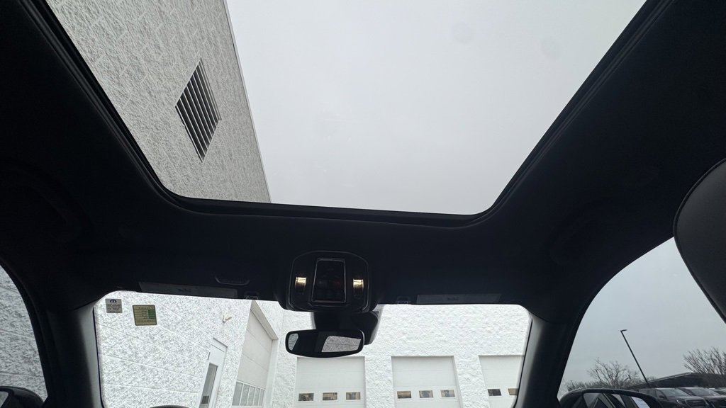 Used 2024 Jeep Grand Cherokee Limited image 15