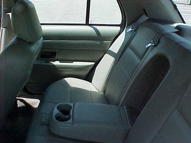 Used 2007 Ford Crown Victoria LX RWD image 17