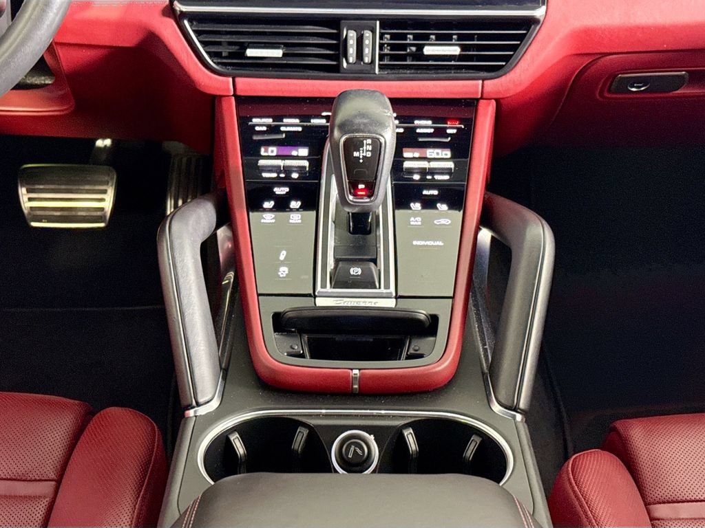 Certified 2023 Porsche Cayenne Turbo S AWD/4WD image 16