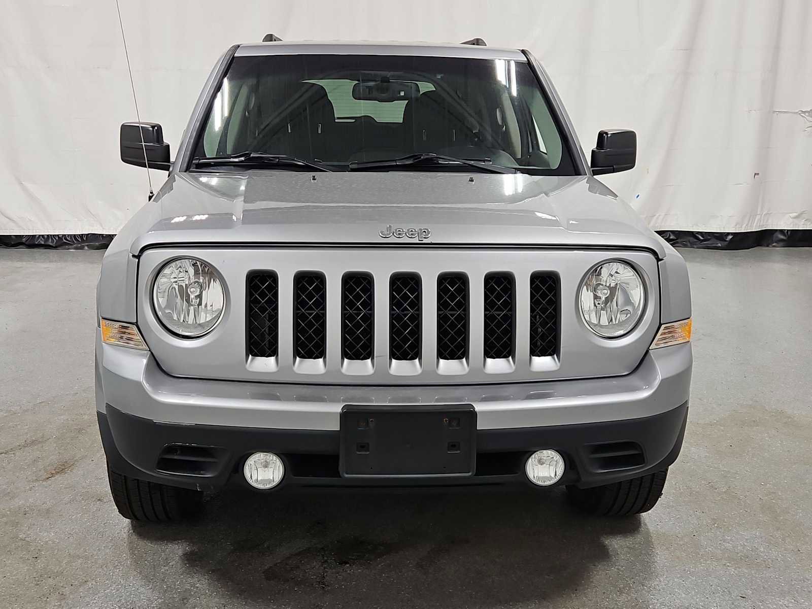 Used 2016 Jeep Patriot Sport w/ Power Value Group image 14