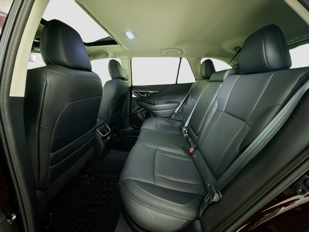 Used 2025 Subaru Outback Limited AWD/4WD image 24