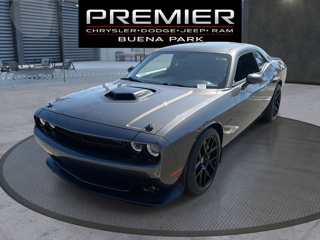 Used 2021 Dodge Challenger R/T w/ Driver Convenience Group RWD image 1