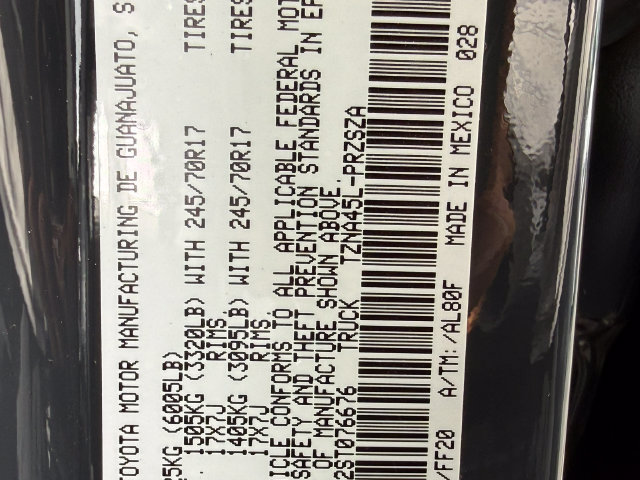 Used 2025 Toyota Tacoma SR5 AWD/4WD image 24