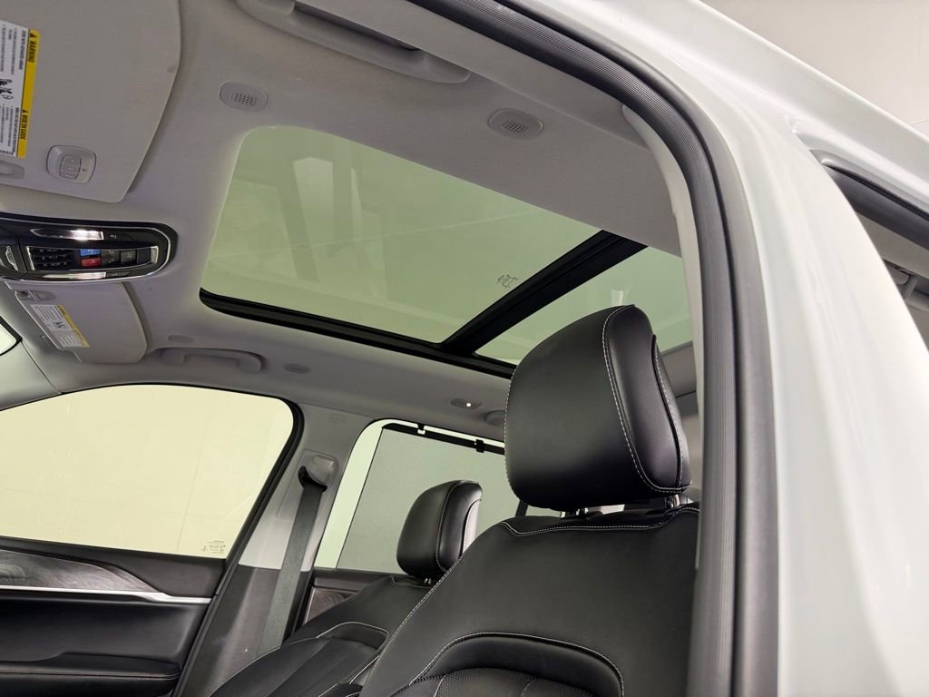 Used 2022 Jeep Grand Cherokee Limited 4xe w/ Luxury Tech Group II image 22