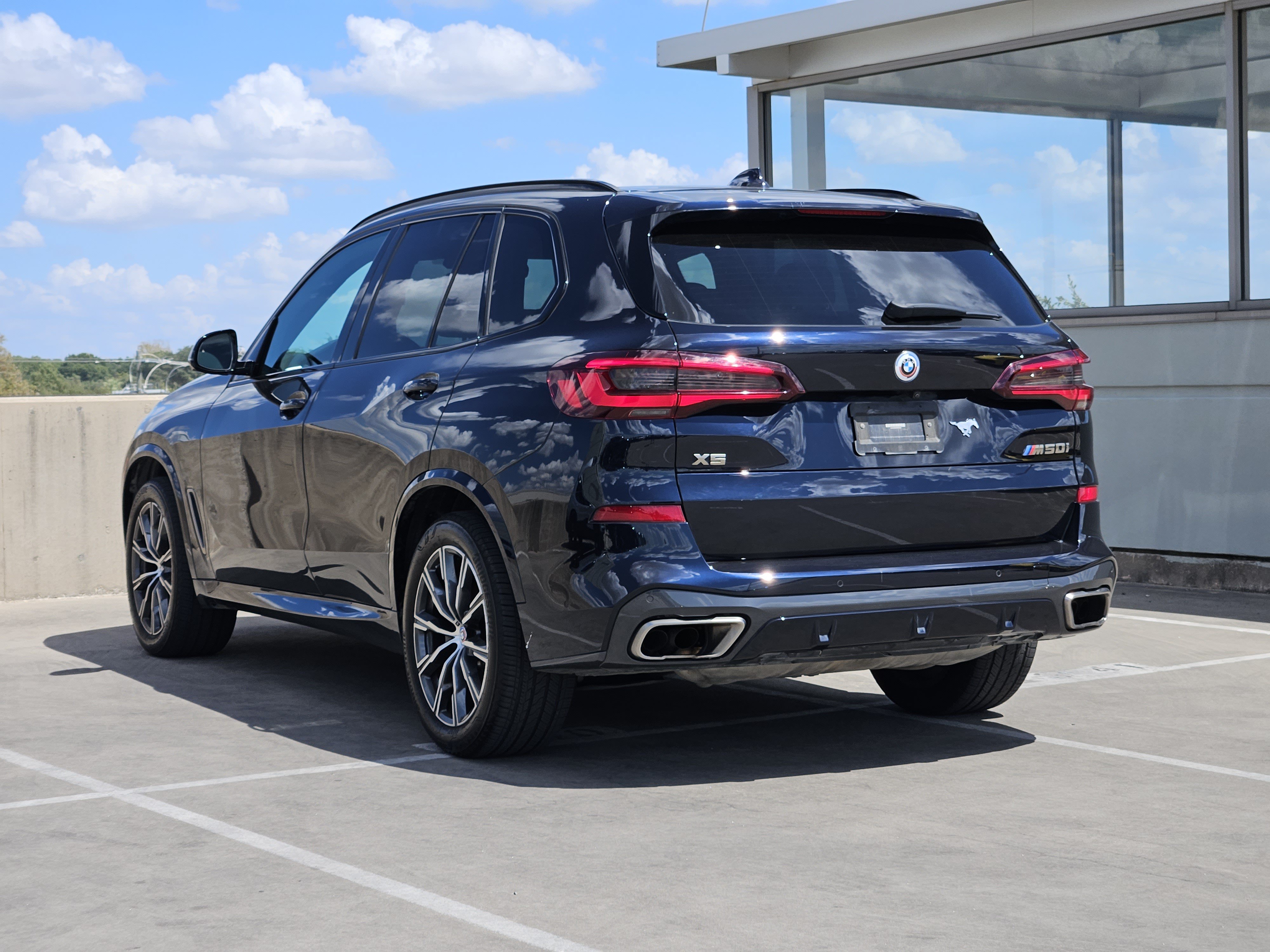 Used 2023 BMW X5 M50i w/ Executive Package AWD/4WD image 3
