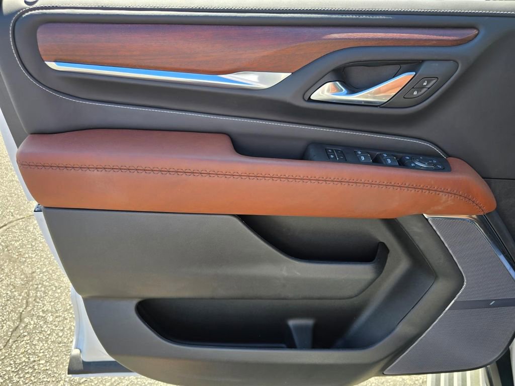 Used 2024 GMC Yukon Denali Ultimate image 9