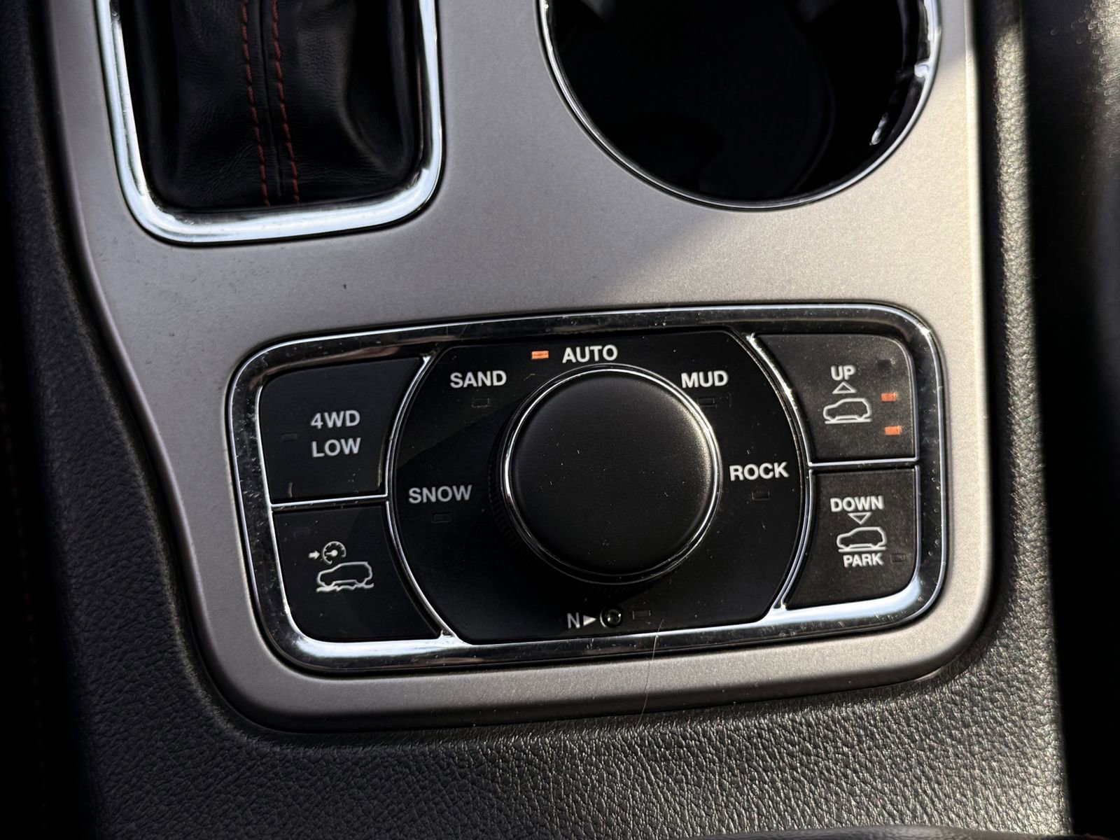 Used 2019 Jeep Grand Cherokee Trailhawk image 20