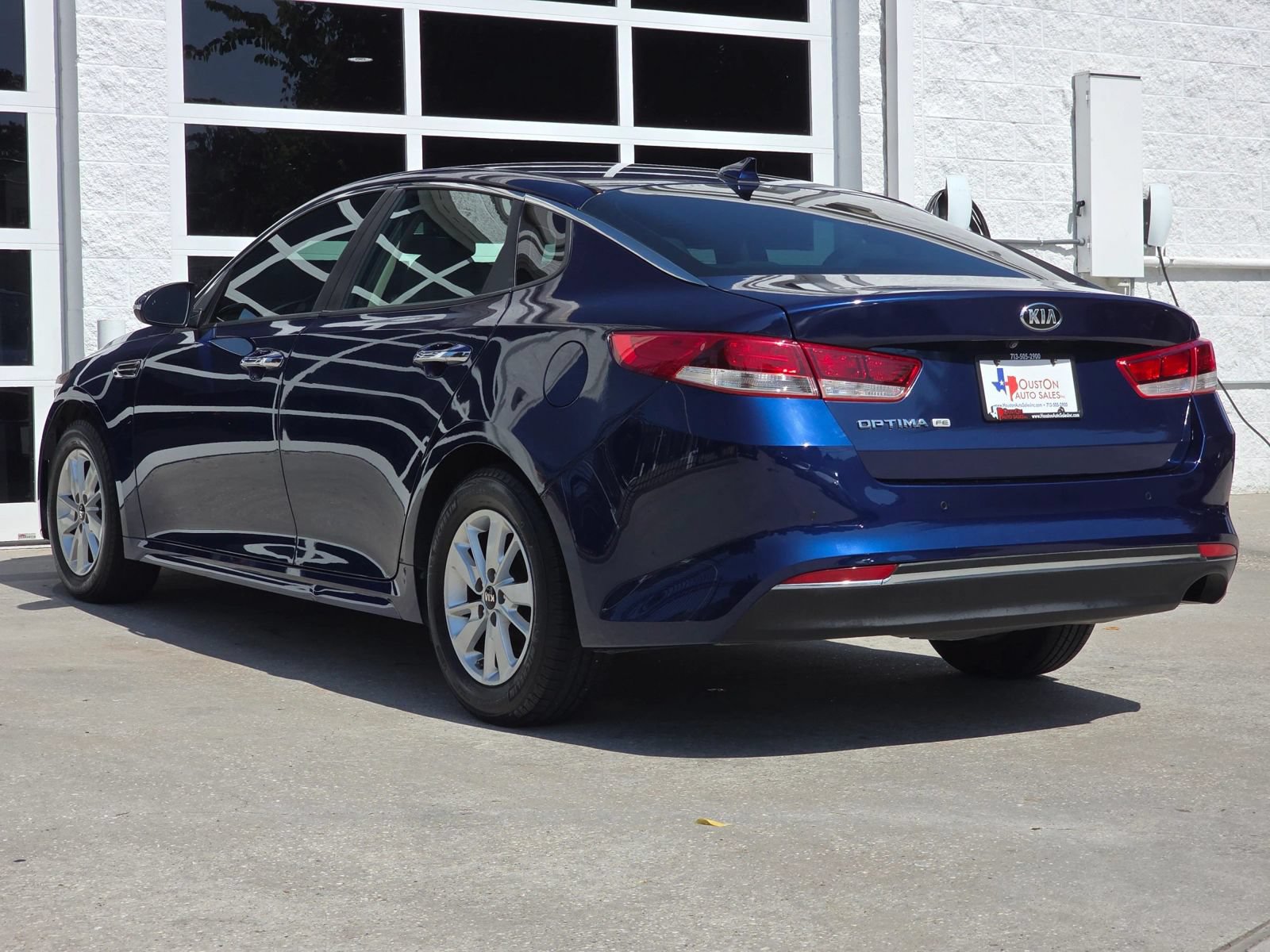 Used 2017 Kia Optima LX w/ Convenience Package FWD image 7