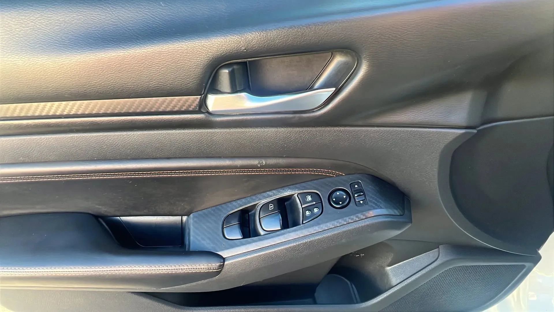 Used 2020 Nissan Altima 2.5 SR w/ Premium Package image 21