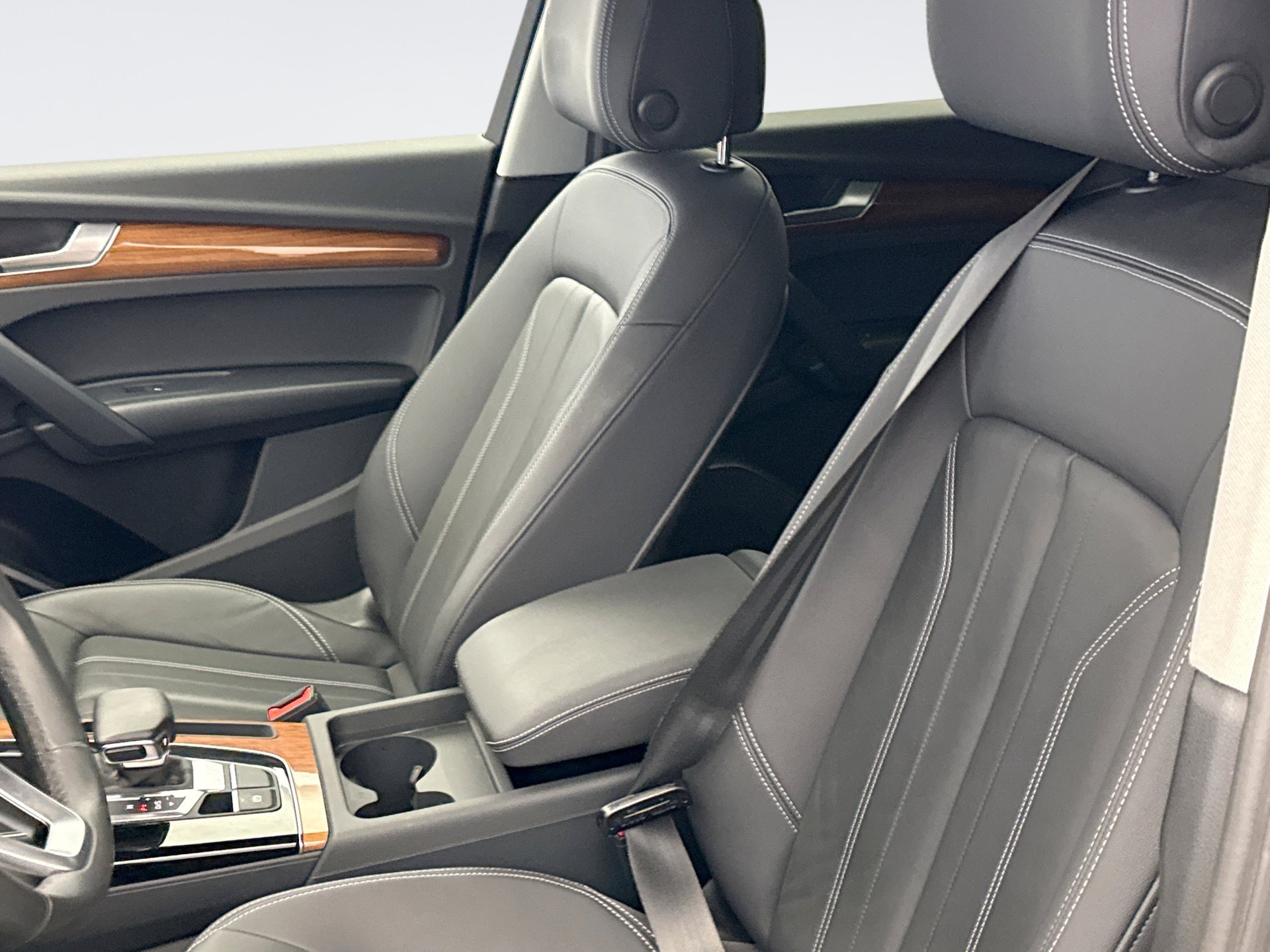 Used 2023 Audi Q5 2.0T Premium image 9