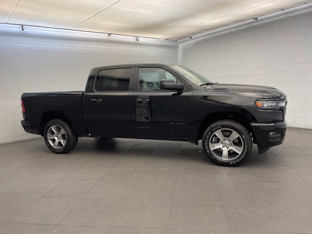 New 2026 RAM 1500 Express RWD image 2