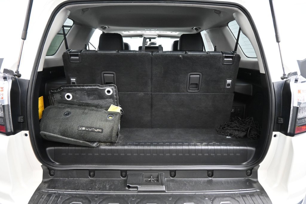 Used 2018 Toyota 4Runner Limited AWD/4WD image 19