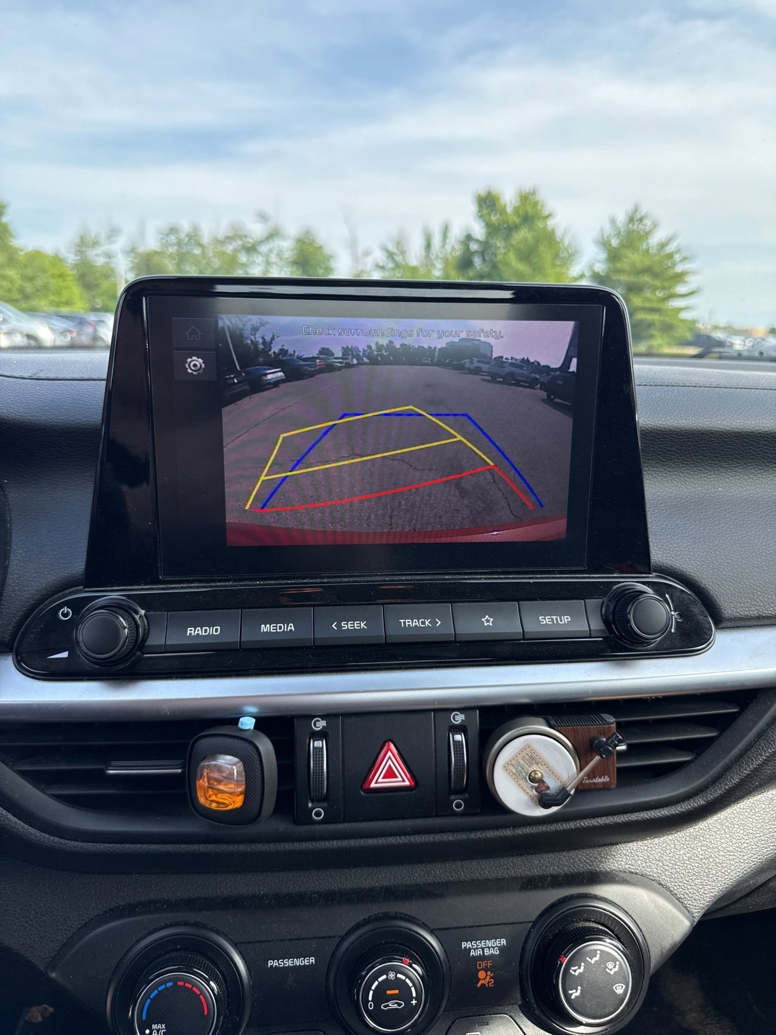 Used 2022 Kia Forte LXS FWD image 3
