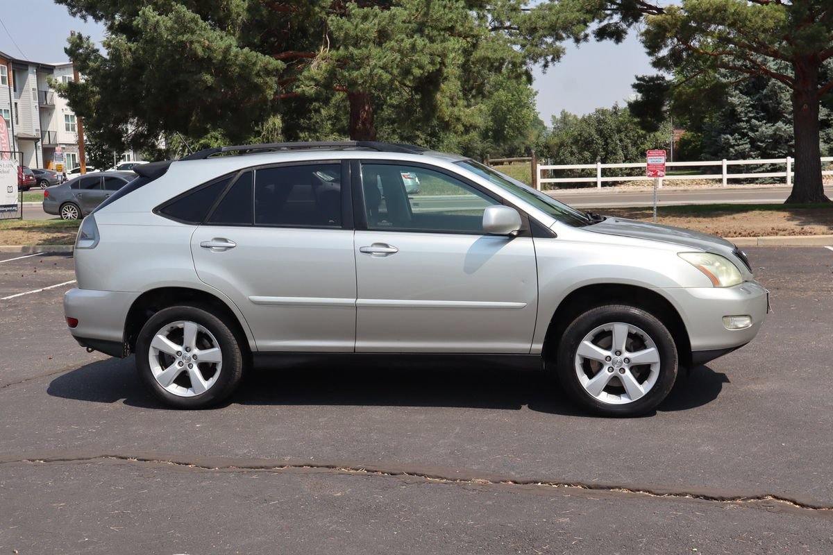 Used 2004 Lexus RX 330 AWD w/ Premium Plus Pkg image 3