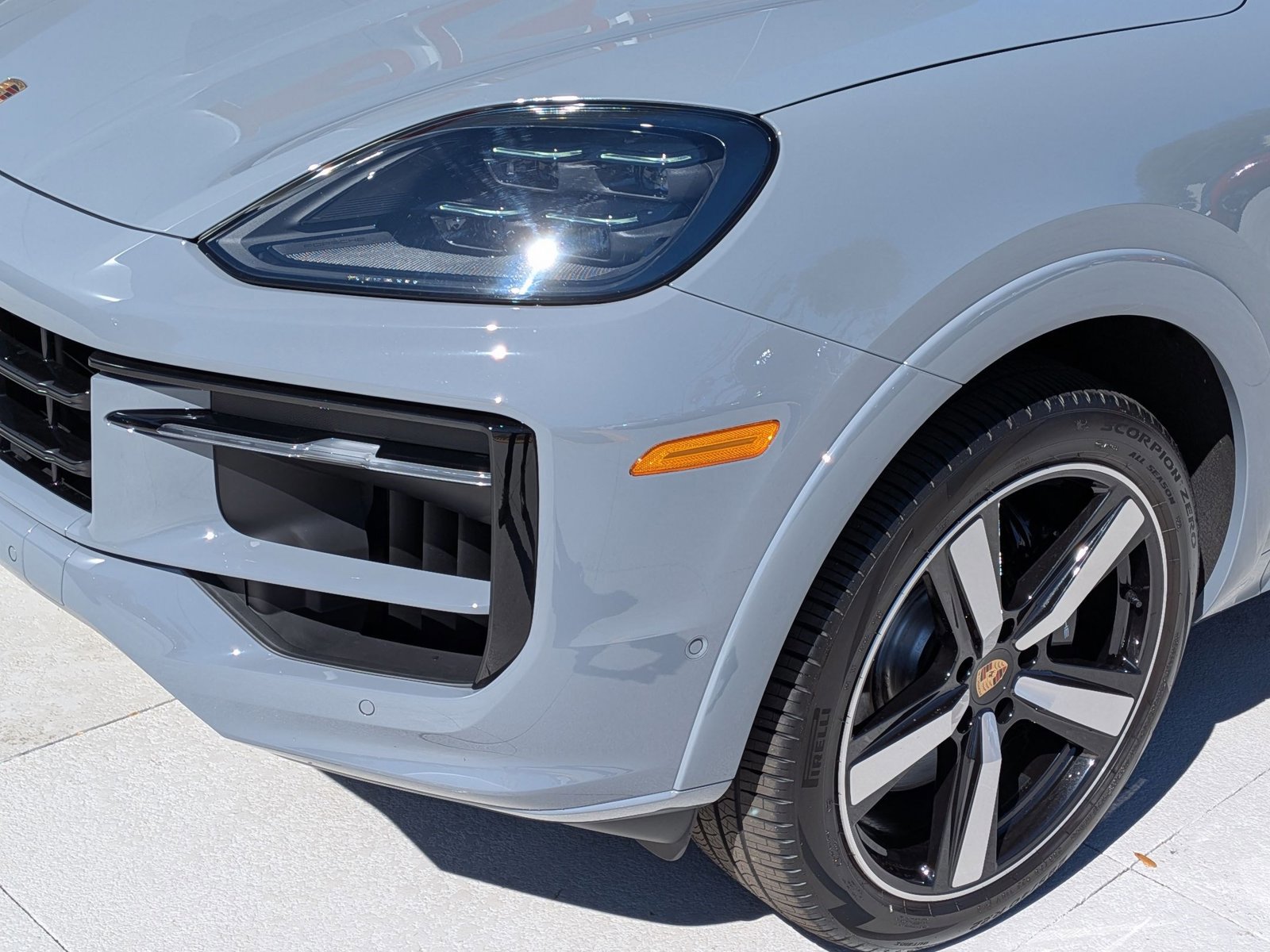 Certified 2025 Porsche Cayenne GTS image 12