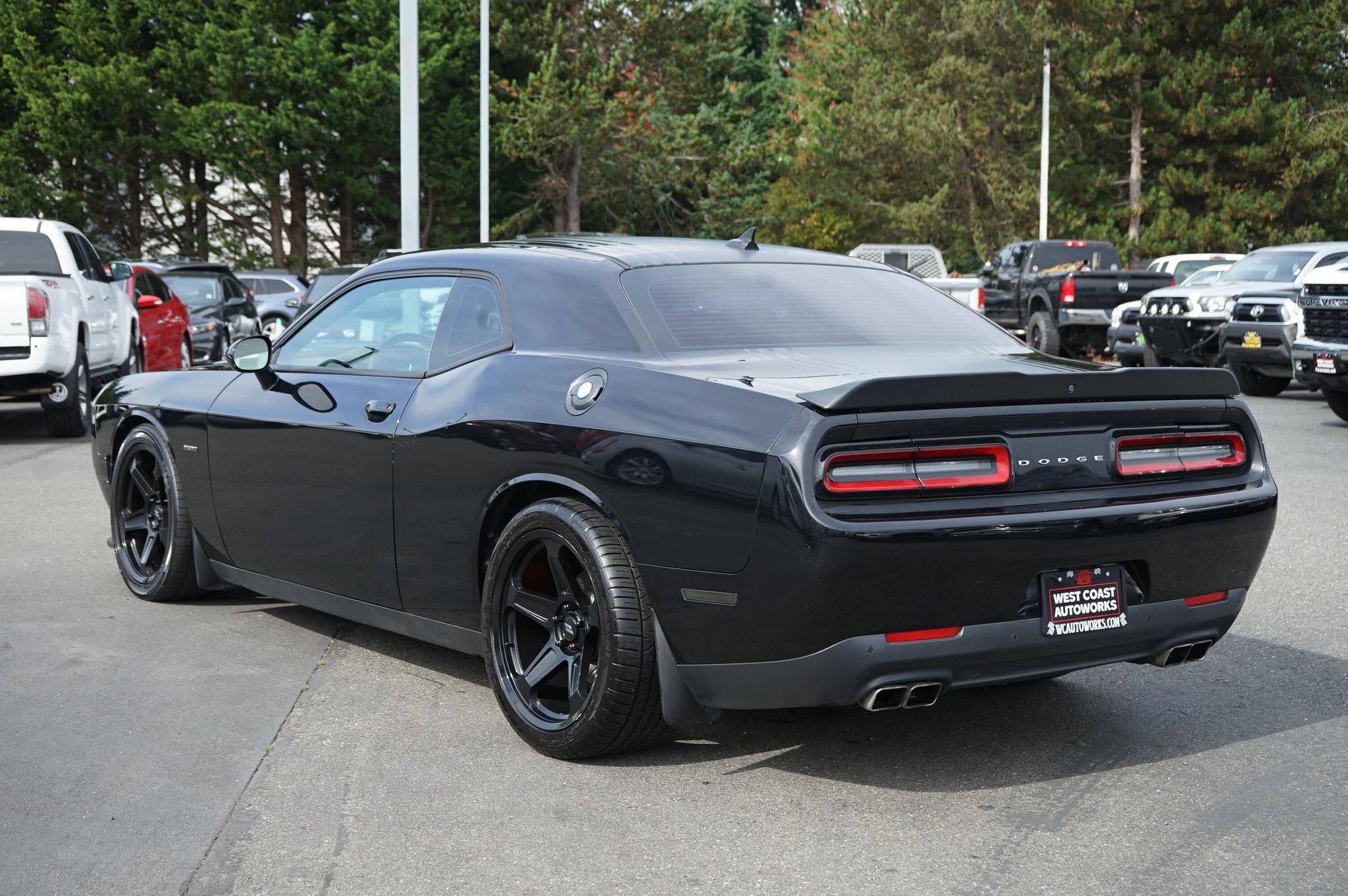 Used 2016 Dodge Challenger R/T Plus RWD image 4