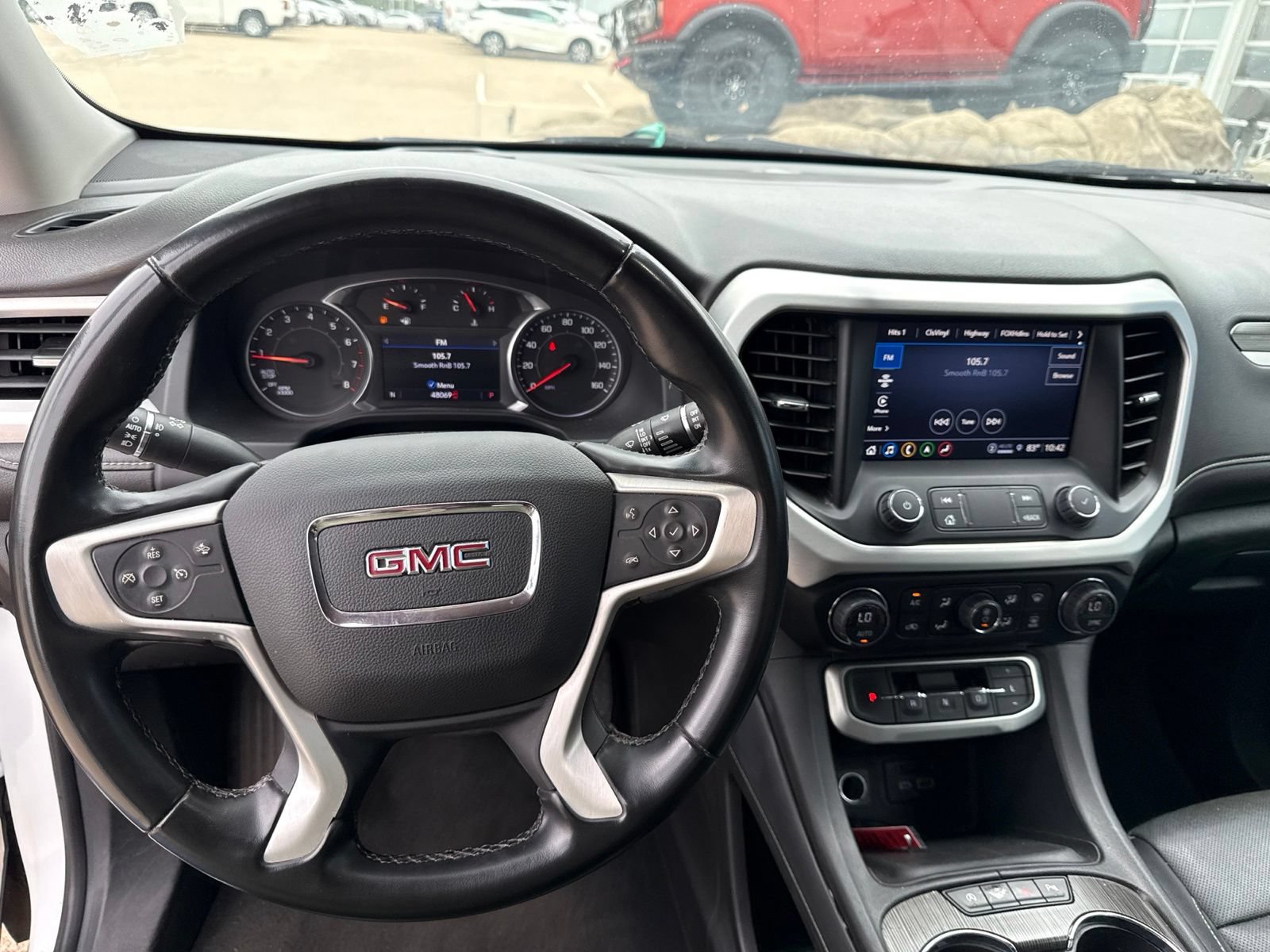 Used 2023 GMC Acadia SLT FWD image 19