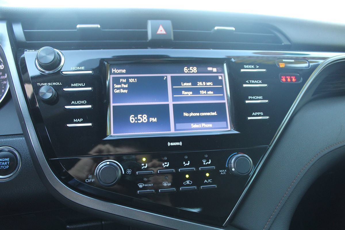 Used 2020 Toyota Camry LE FWD image 26