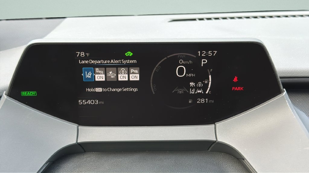 Used 2023 Toyota Prius XLE FWD image 26