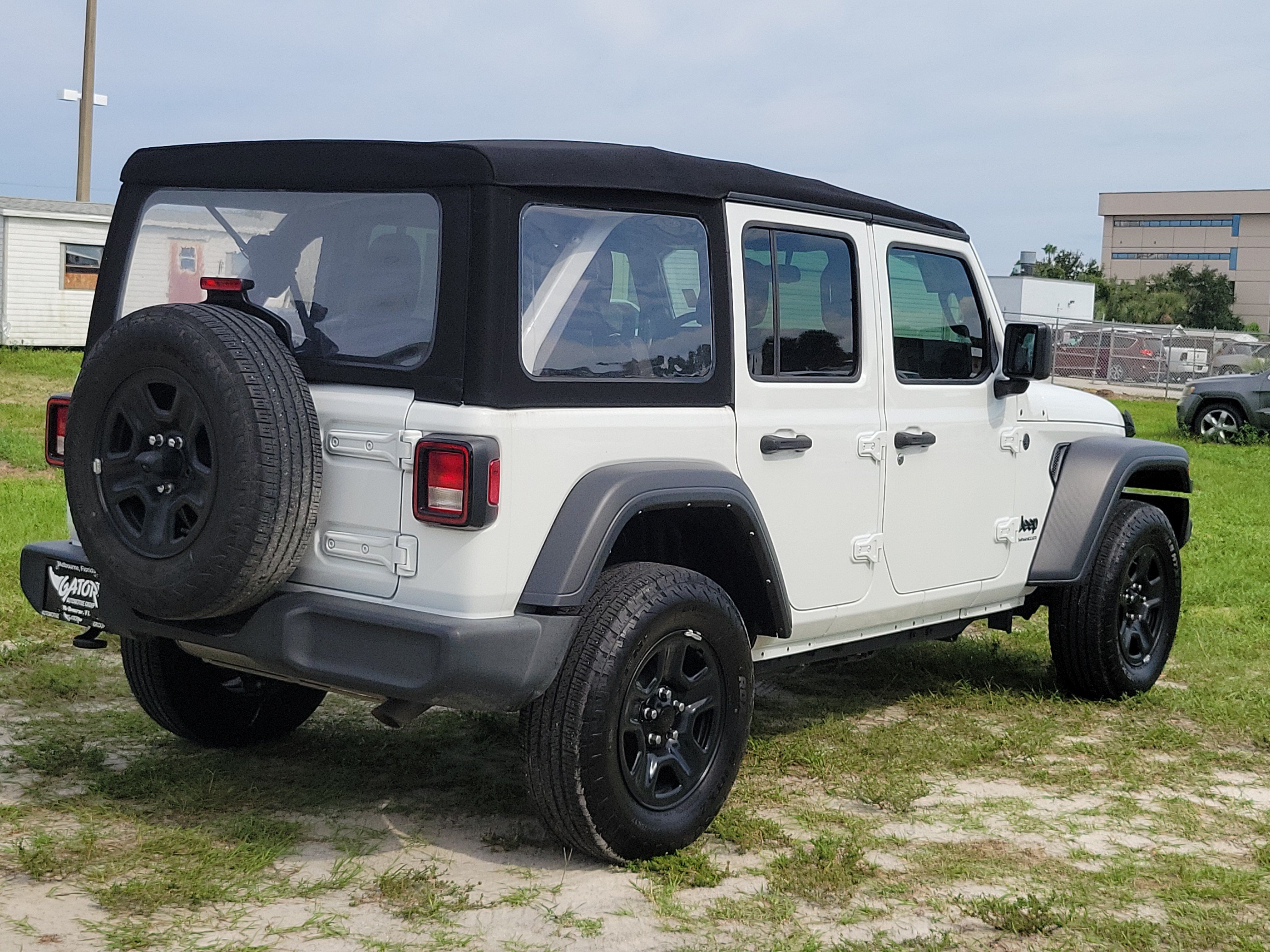 Used 2024 Jeep Wrangler Unlimited Sport AWD/4WD image 4