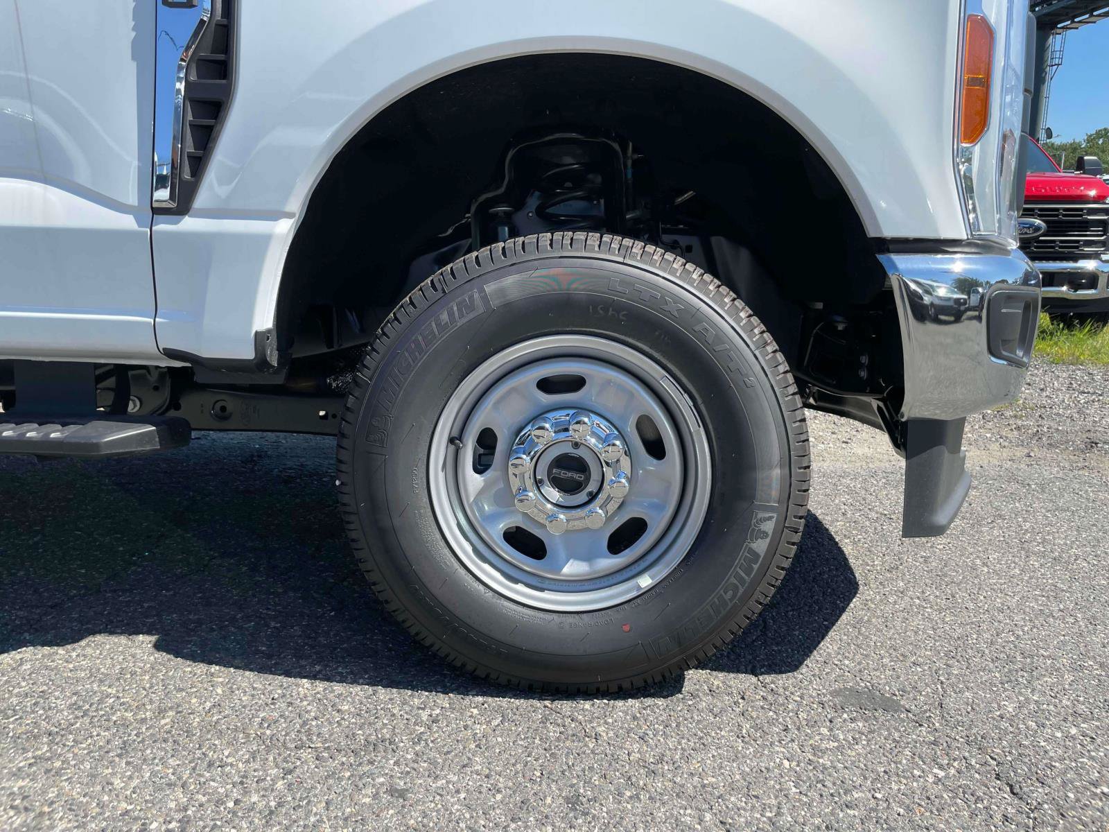 New 2023 Ford F250 XL w/ FX4 Off-Road Package AWD/4WD image 7