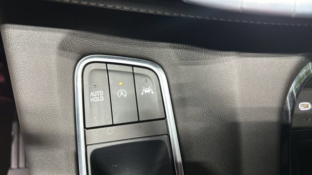 Used 2022 Cadillac Escalade Sport w/ LPO, ONYX Package AWD/4WD image 21