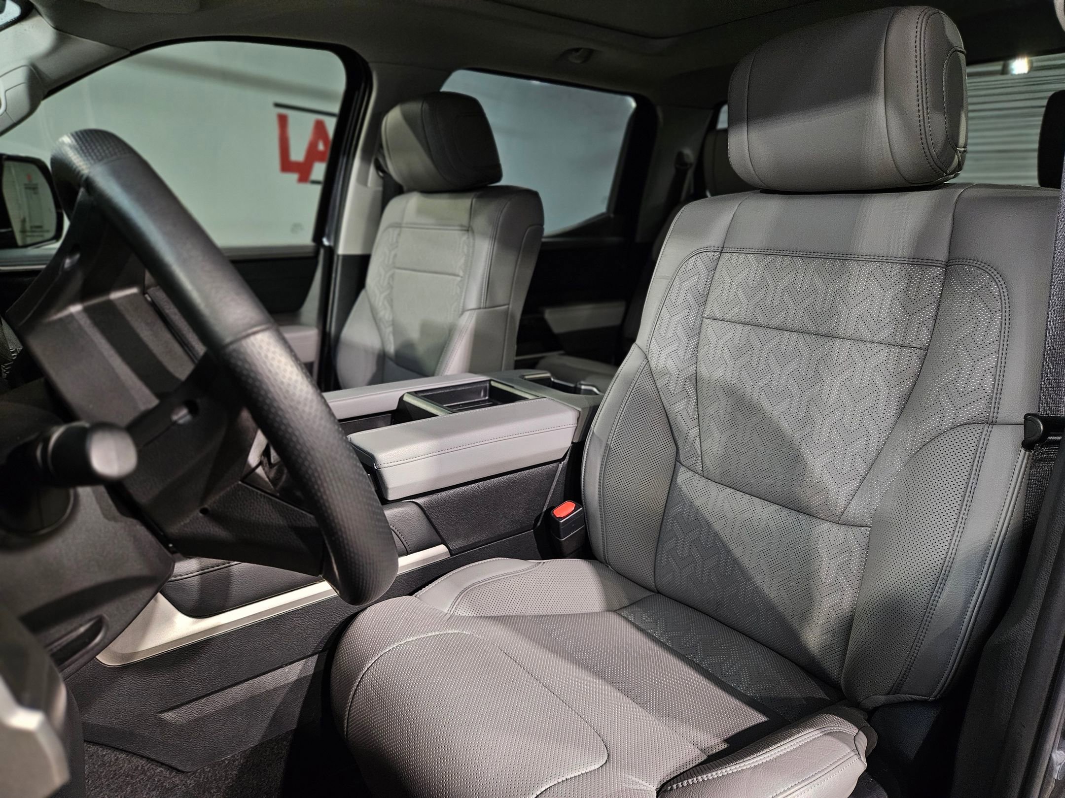 Used 2024 Toyota Tundra Limited image 24